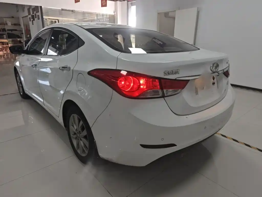Hyundai Elantra Langdong — миниатюра 5