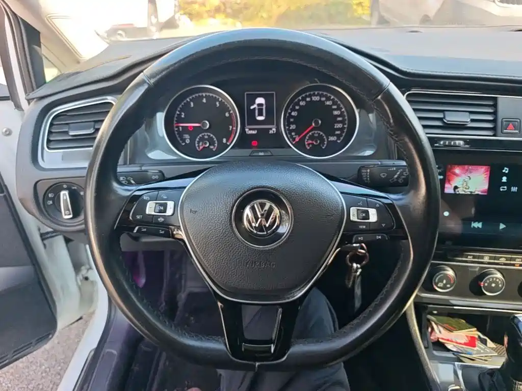Volkswagen Golf — миниатюра 11