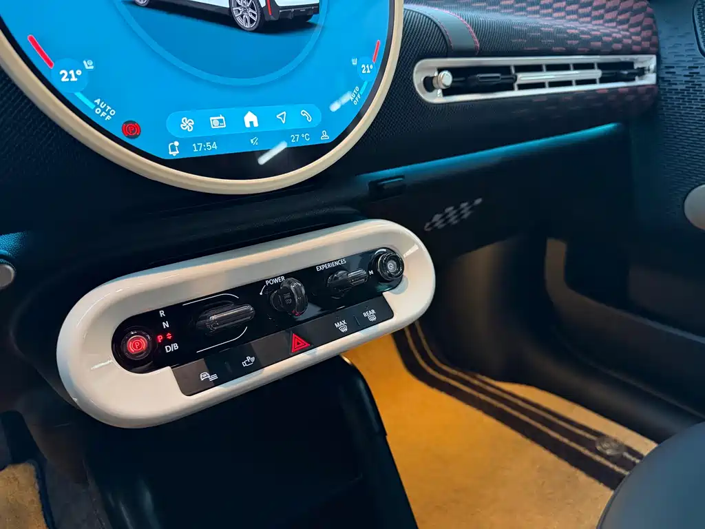 MINI MINI COOPER EV — миниатюра 13