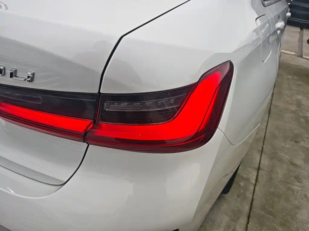 BMW 3 Series — миниатюра 8