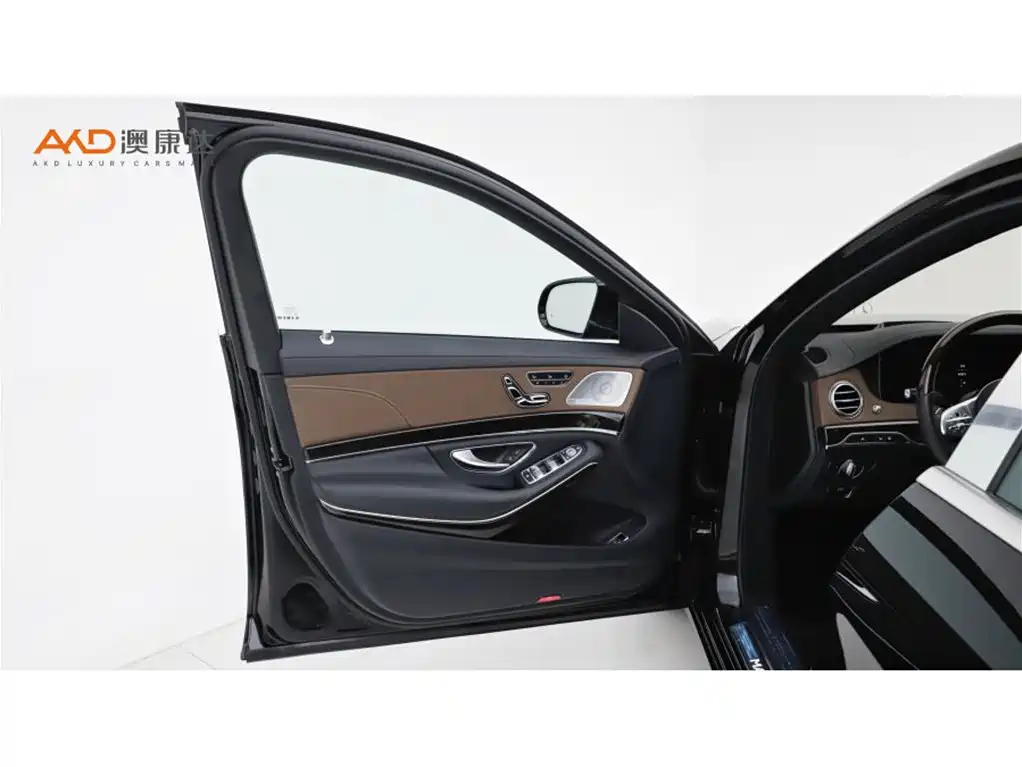 Mercedes-Benz S-Class — миниатюра 10