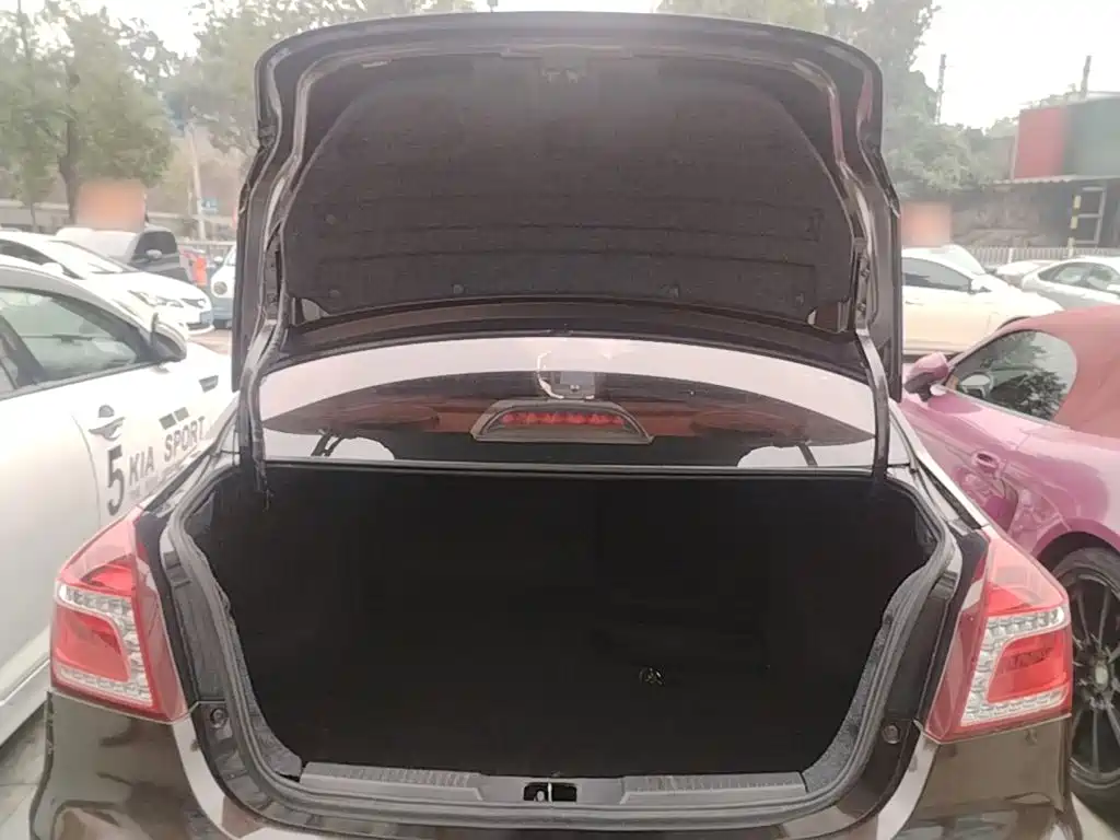 Geely King Kong — миниатюра 19