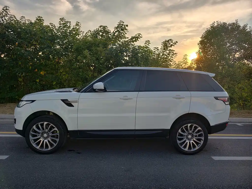 Land Rover Sport — миниатюра 3