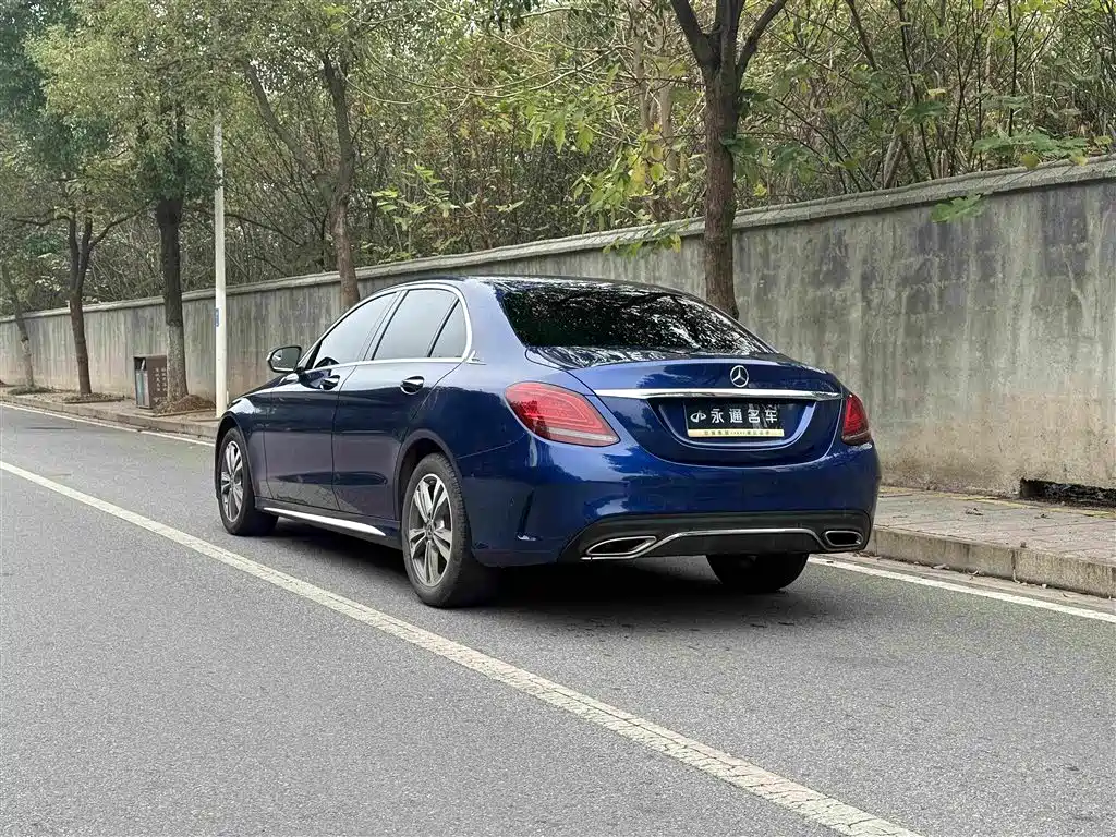 Mercedes-Benz C-Class — миниатюра 9