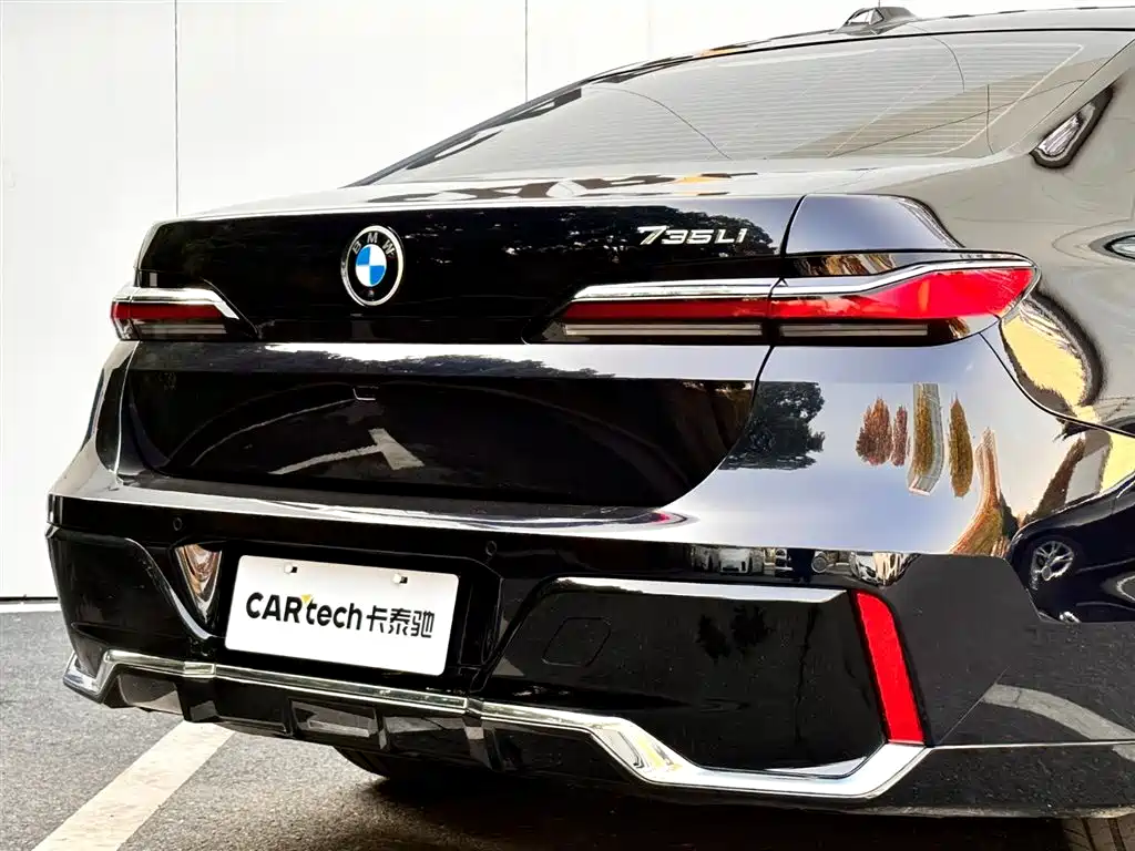 BMW 7 SERIES