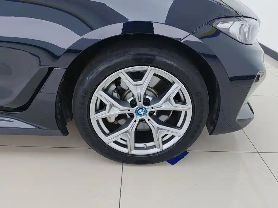 BMW i3 — миниатюра 6