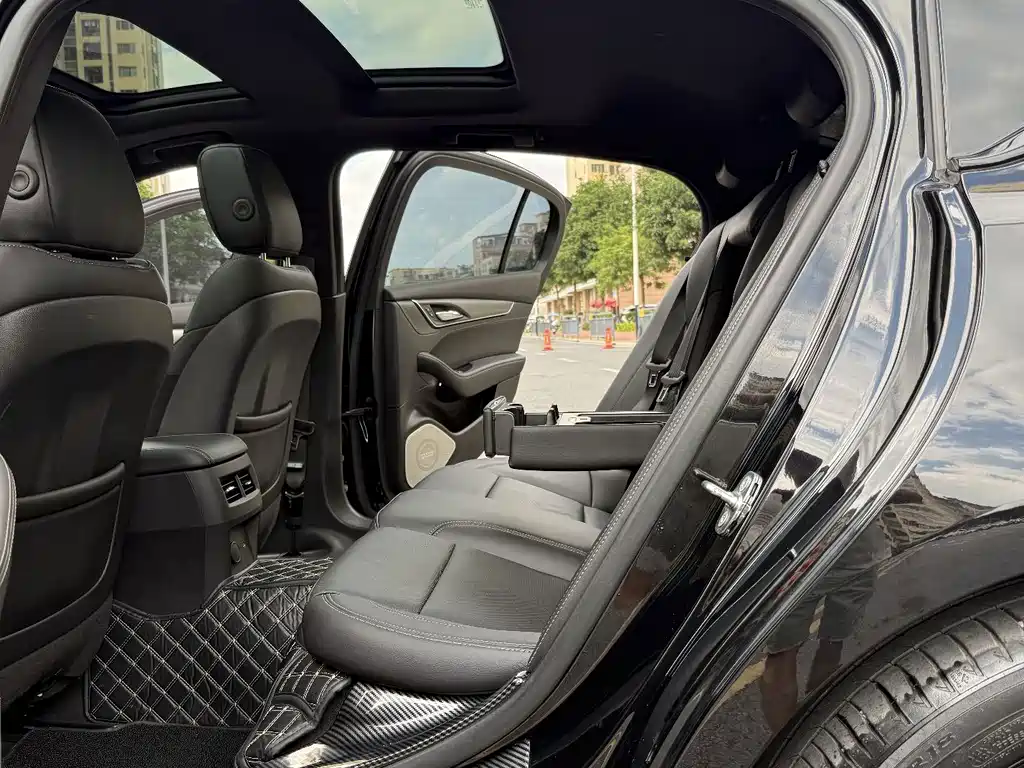 Cadillac CT5 — миниатюра 28