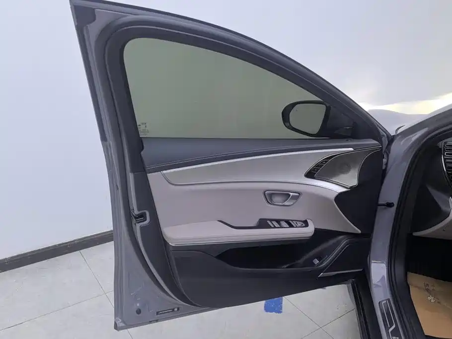BYD Han — миниатюра 7