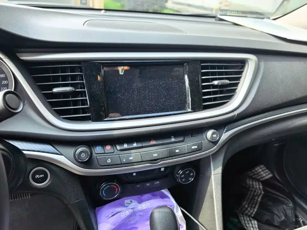 Buick Excelle — миниатюра 9
