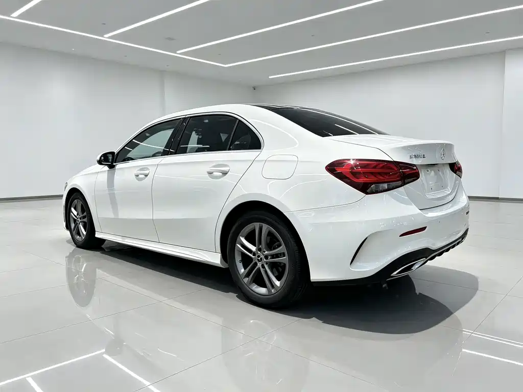 Mercedes-Benz A-Class — миниатюра 6
