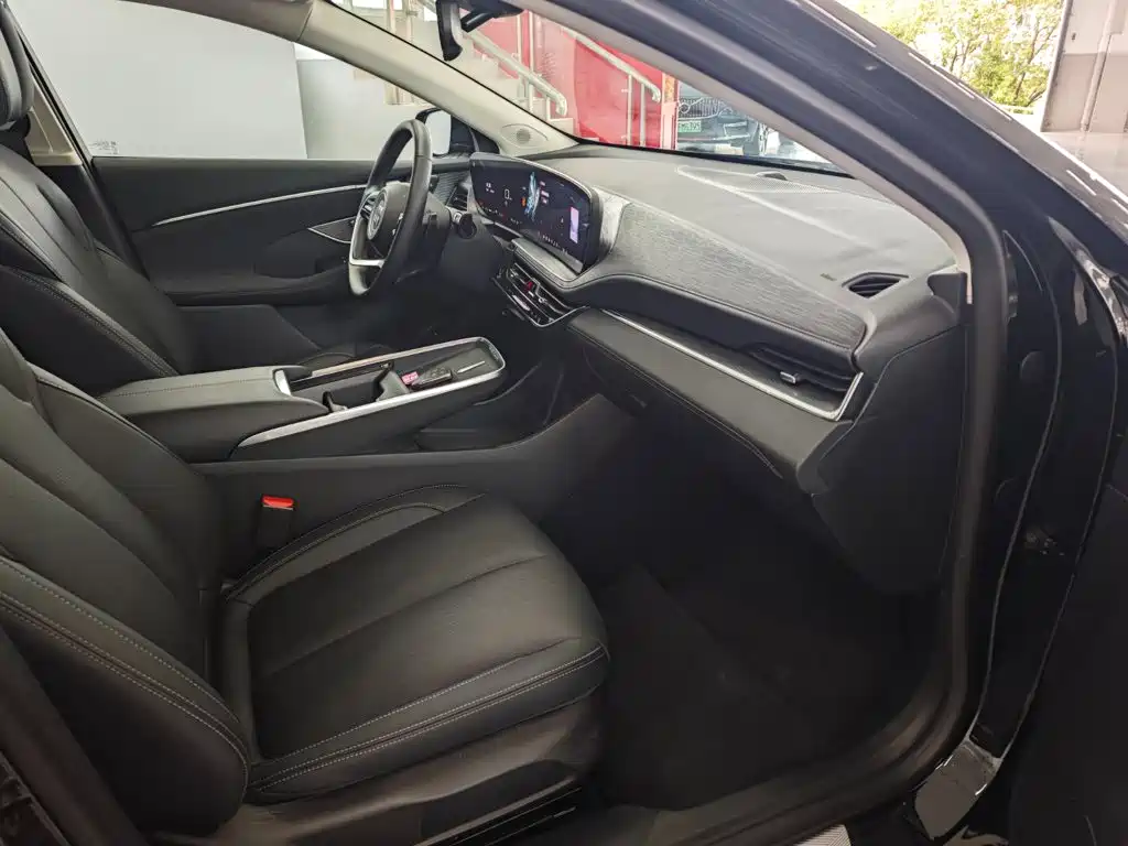 Buick LaCrosse — миниатюра 18