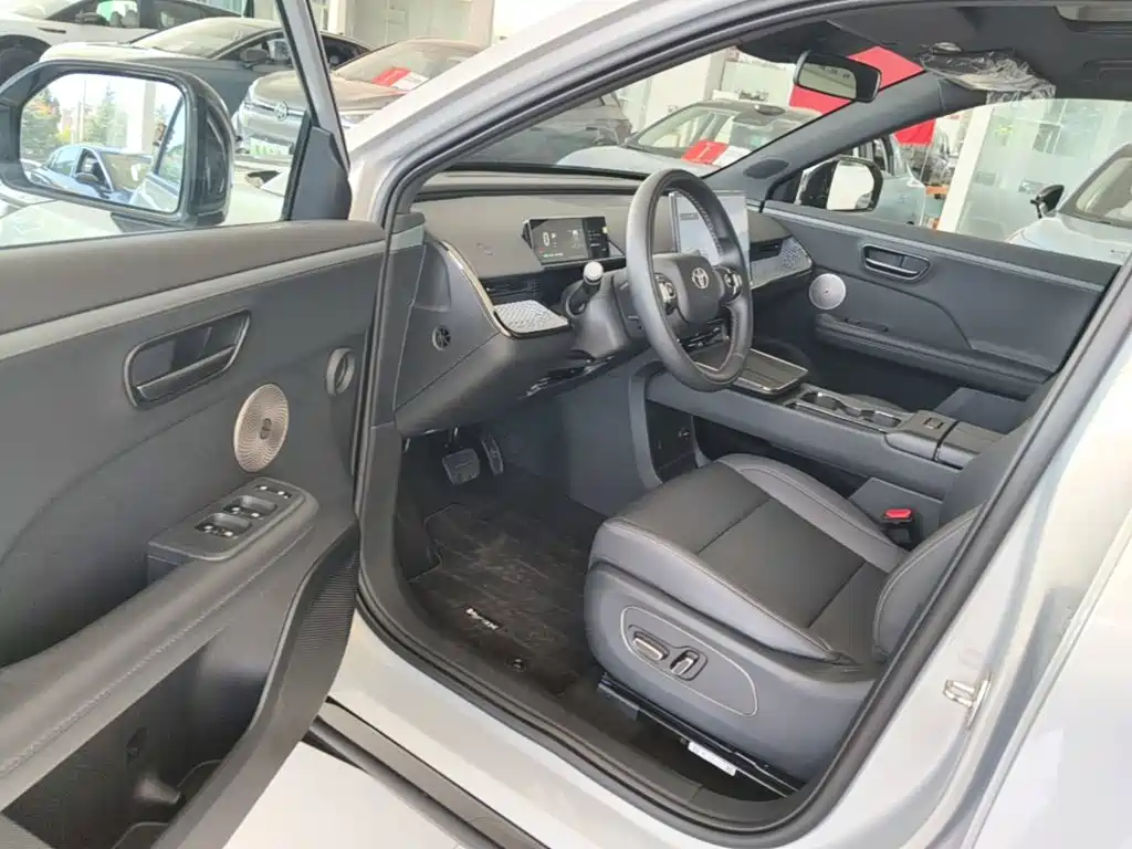 Toyota bZ3X — миниатюра 16