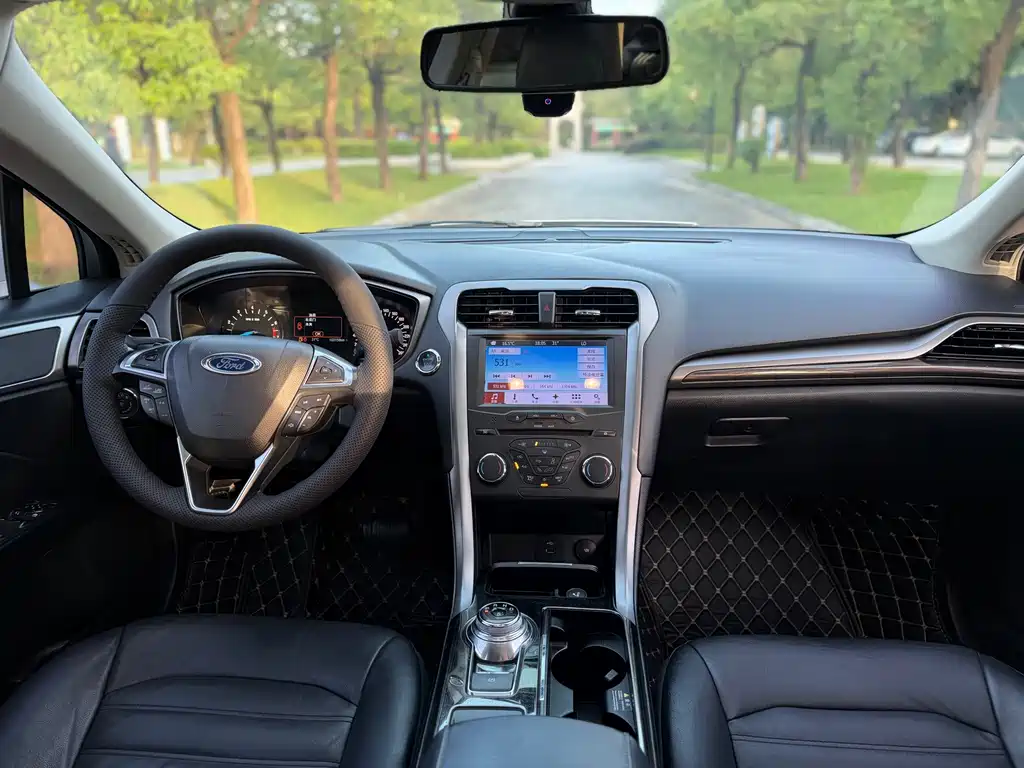 Ford Mondeo — миниатюра 7