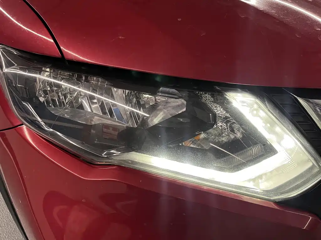 Nissan X-Trail — миниатюра 15
