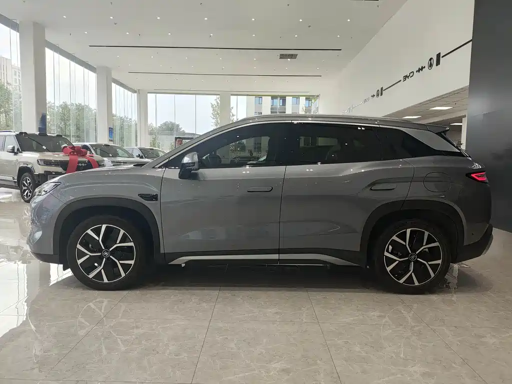 BYD L DM-i — миниатюра 8