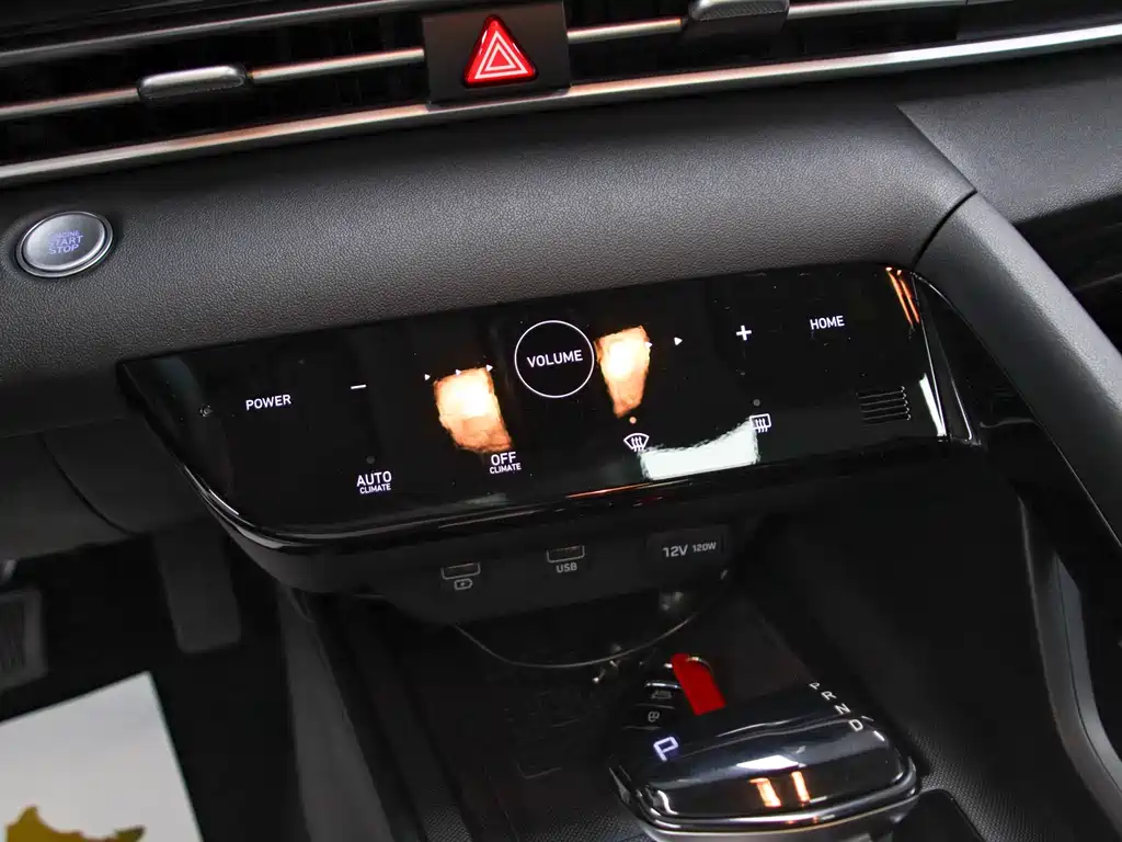 Hyundai Elantra — миниатюра 10
