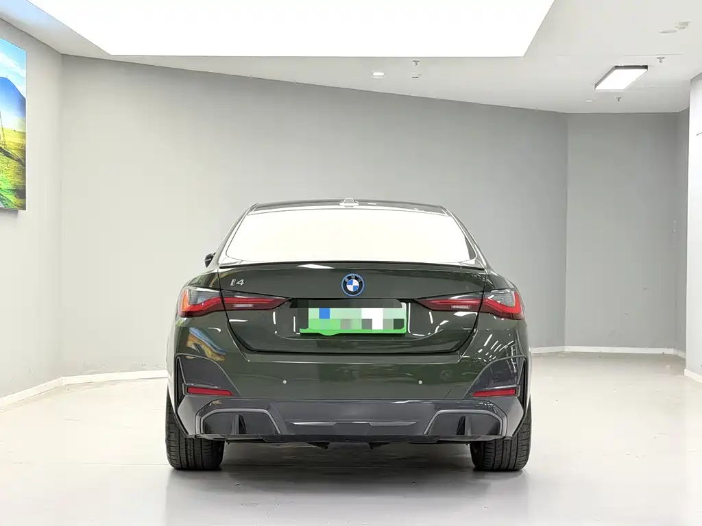 BMW i4 2023 eDrive35