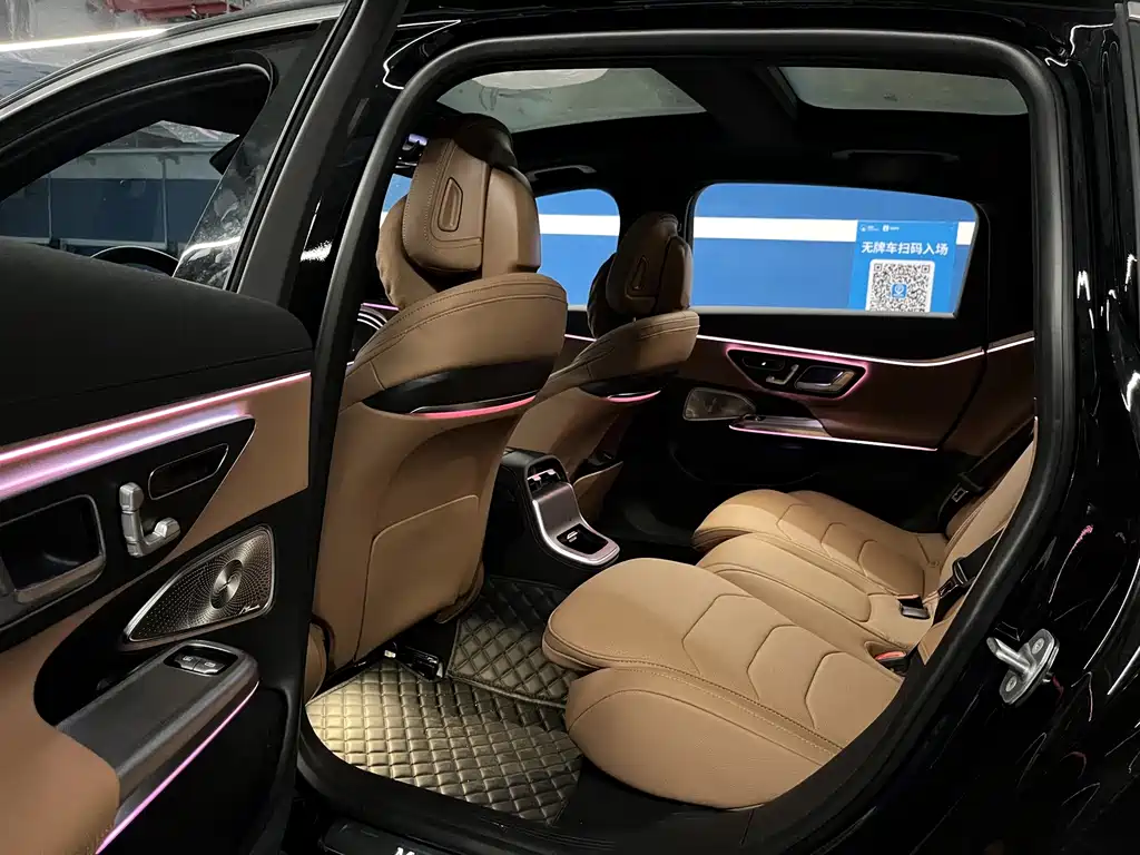 Mercedes-Benz E-Class — миниатюра 12