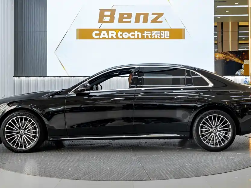 Mercedes-Benz E-Class — миниатюра 3