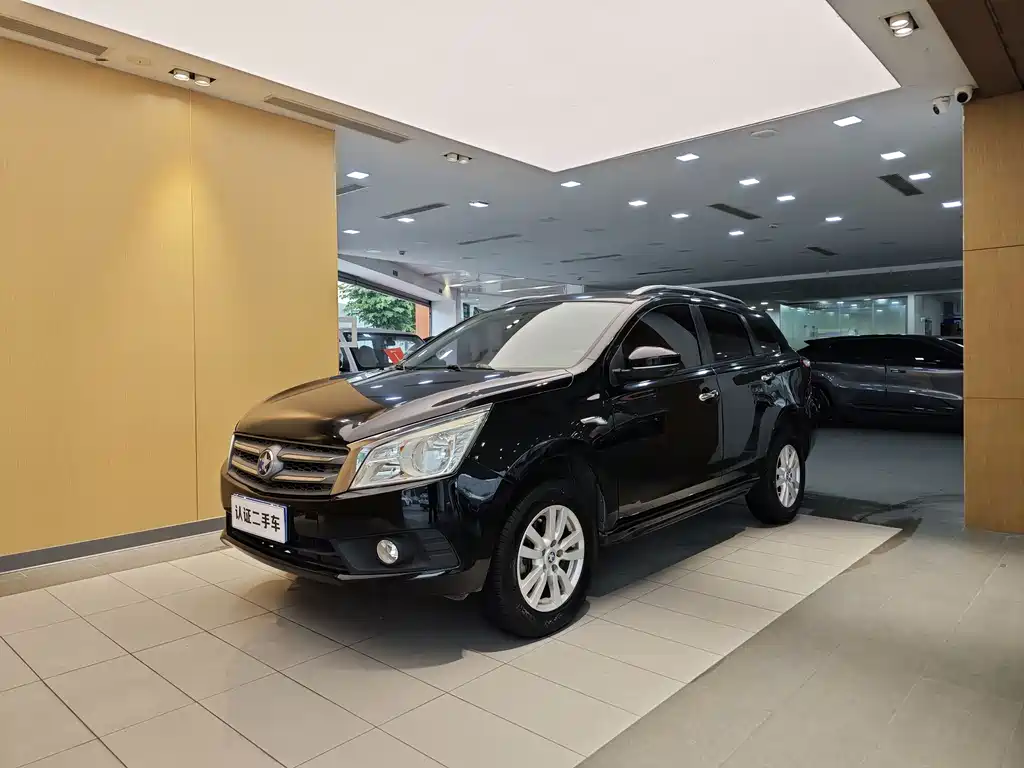 Venucia T70 2016