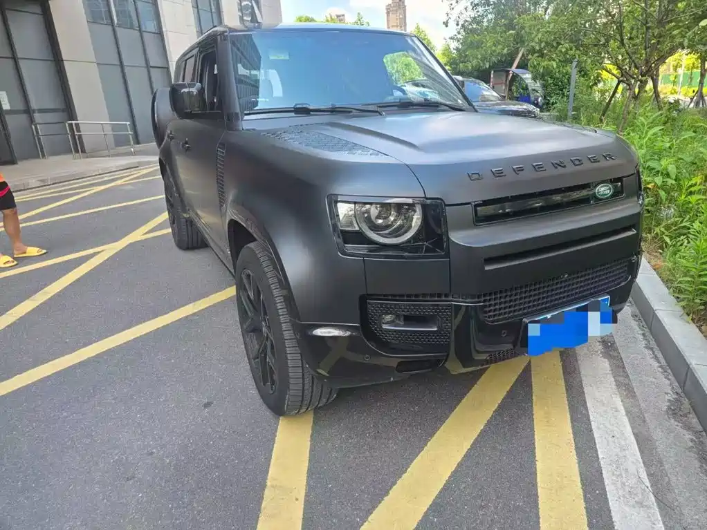 Land Rover Defender — миниатюра 2