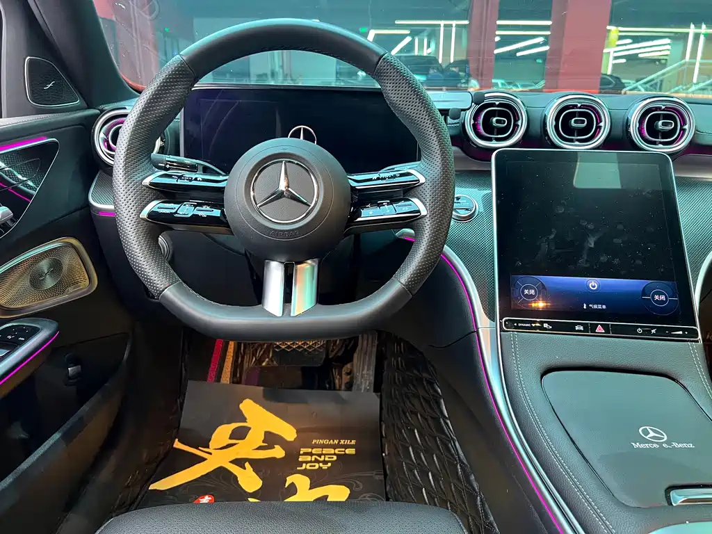 Mercedes-Benz C-Class — миниатюра 13