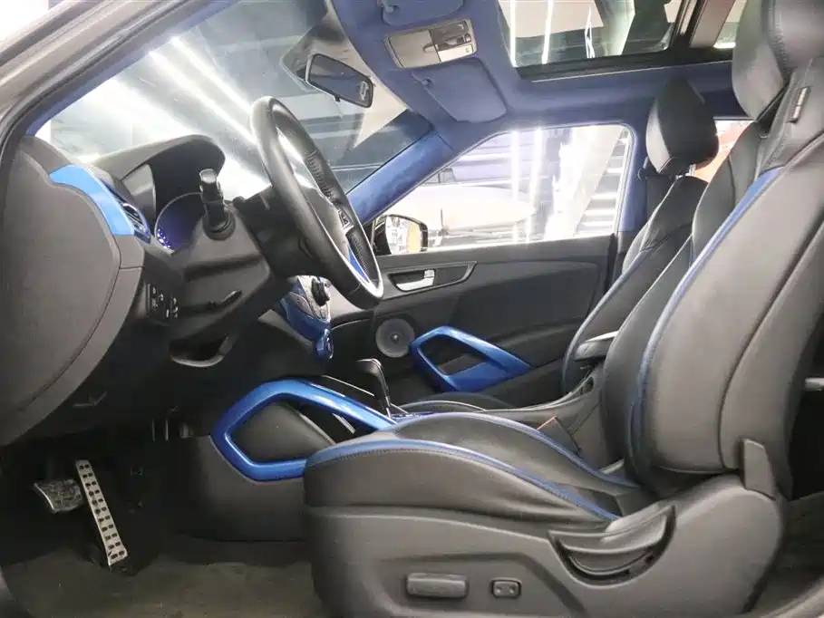 Hyundai Veloster 2012 1.6T AT Luxury