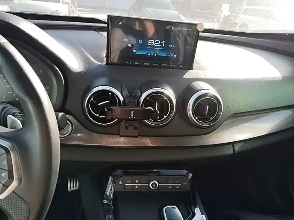 Wey Wey VV7 — миниатюра 13