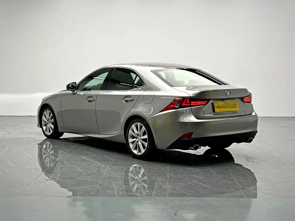 Lexus IS — миниатюра 4