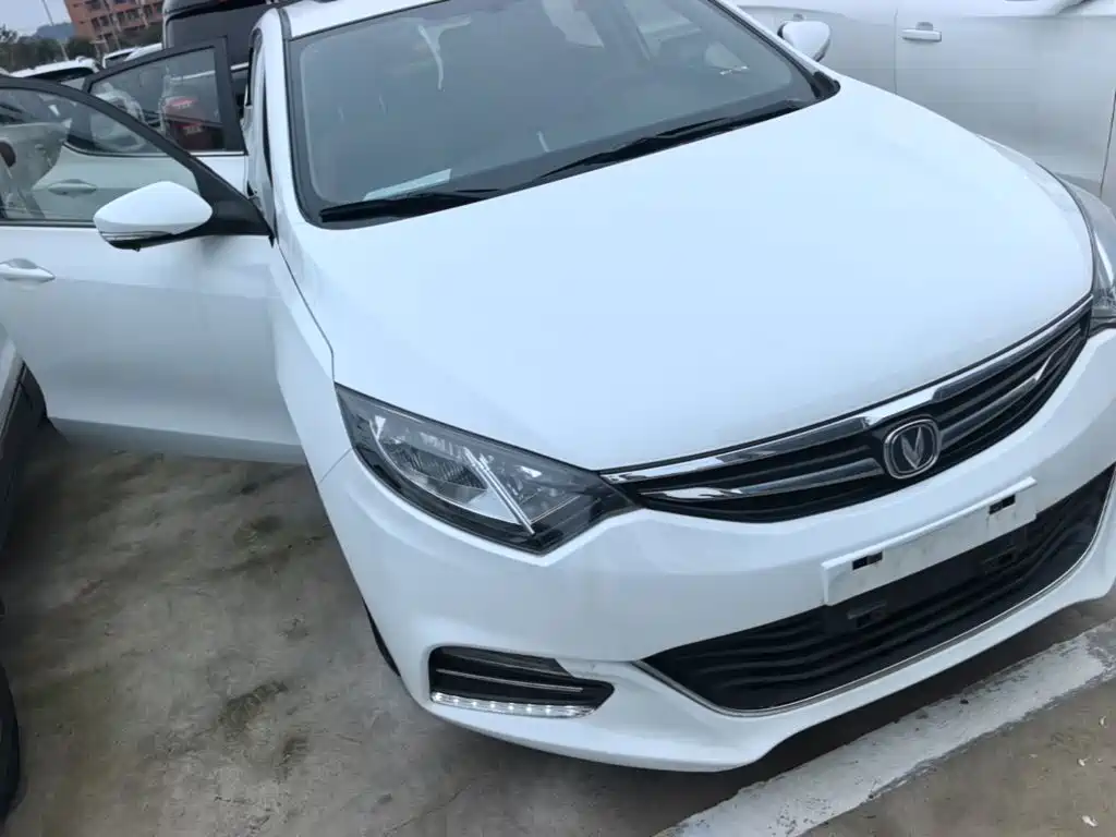 Changan Eado XT — миниатюра 4