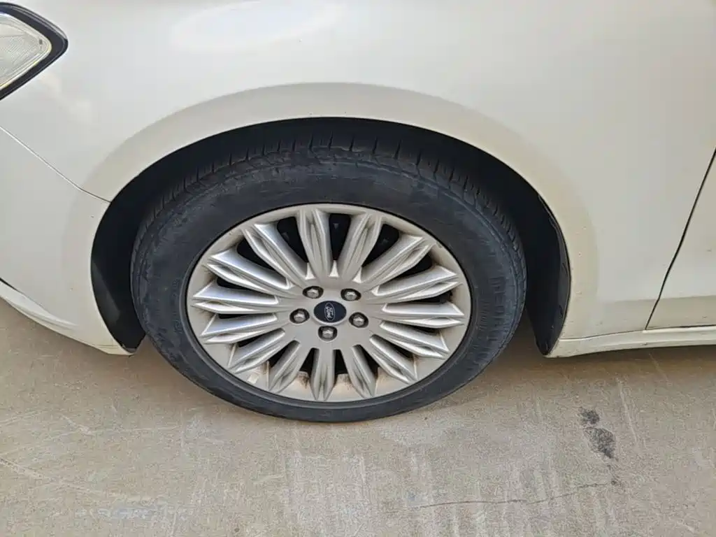 Ford Mondeo — миниатюра 23