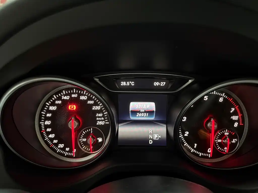 Mercedes-Benz GLA — миниатюра 7