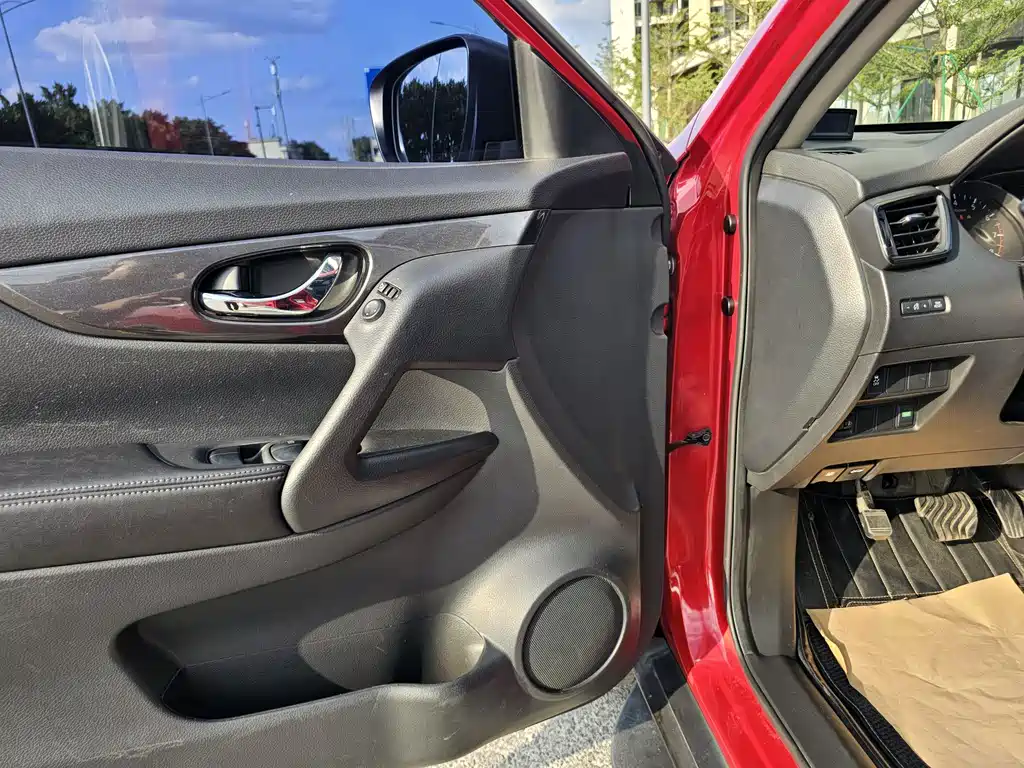 Nissan X-Trail — миниатюра 15