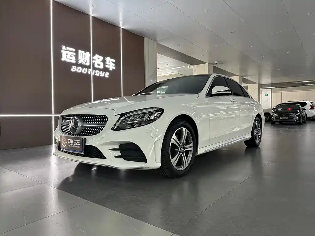 Mercedes-Benz C-Class 2021