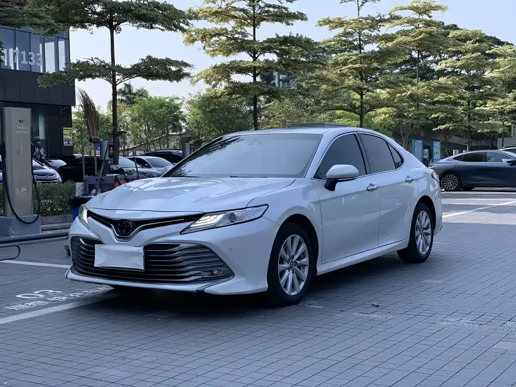 Toyota Camry 2019