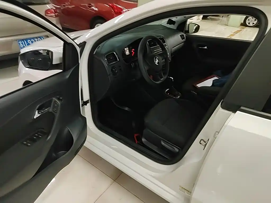 Volkswagen Polo — миниатюра 16