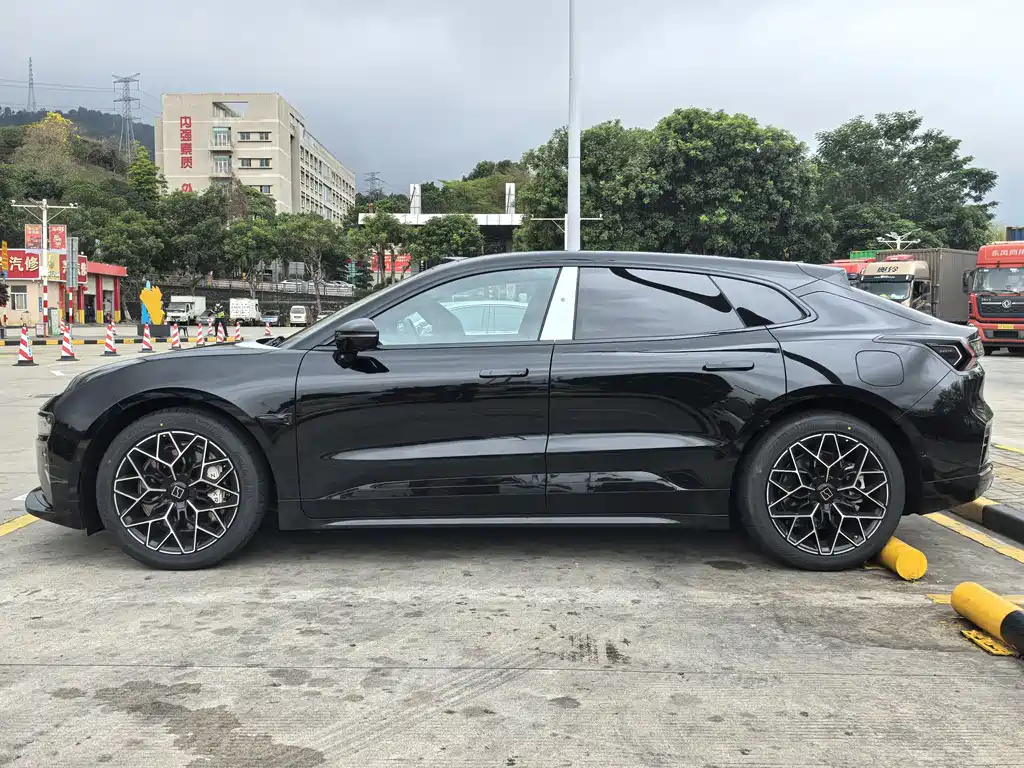 ZEEKR EXTREME KRYPTON 001