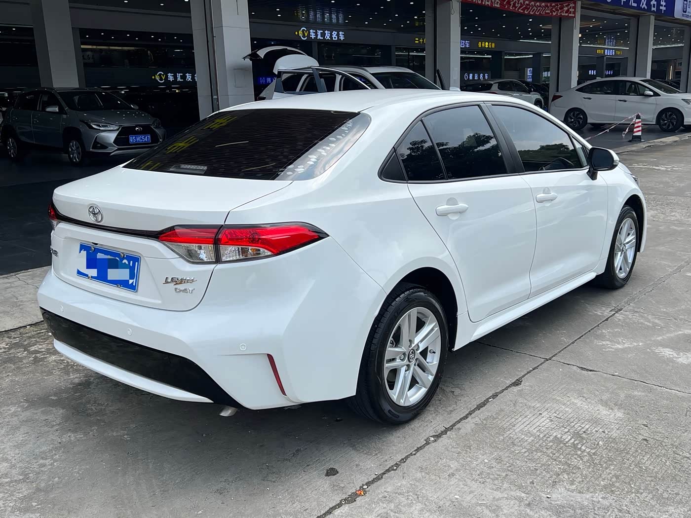 Toyota Levin 1.2 л 2023 г. Белый, пробег 42699 км