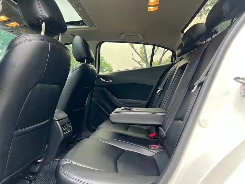 Mazda 3 Axela — миниатюра 6