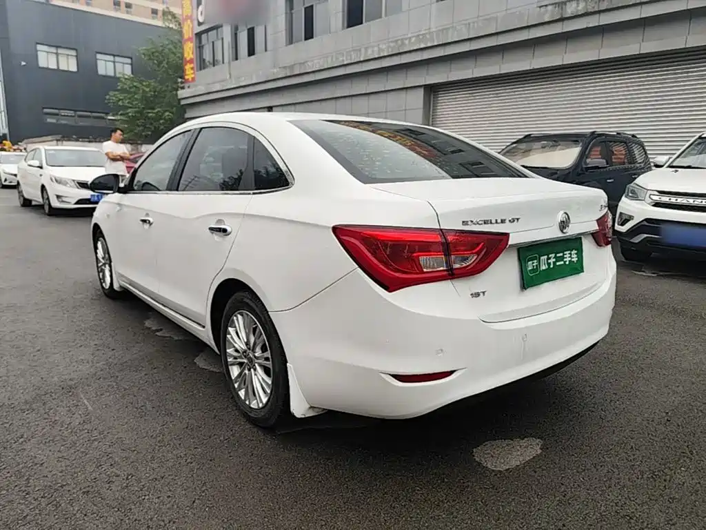 Buick Excelle — миниатюра 5