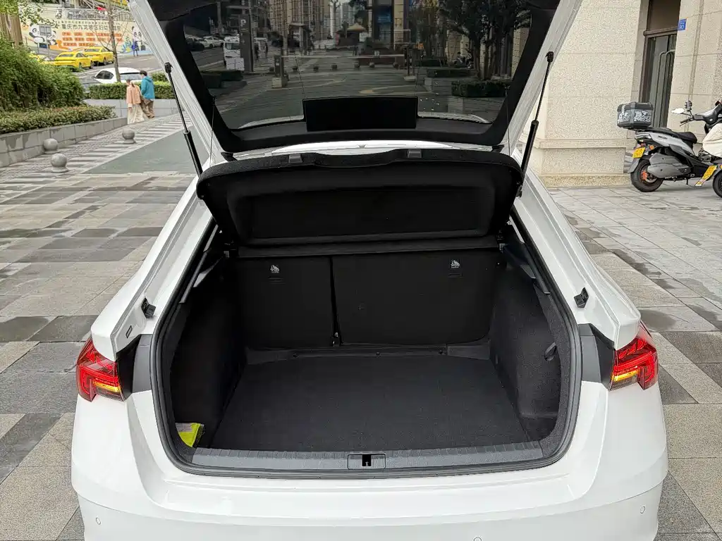 Skoda Octavia — миниатюра 16