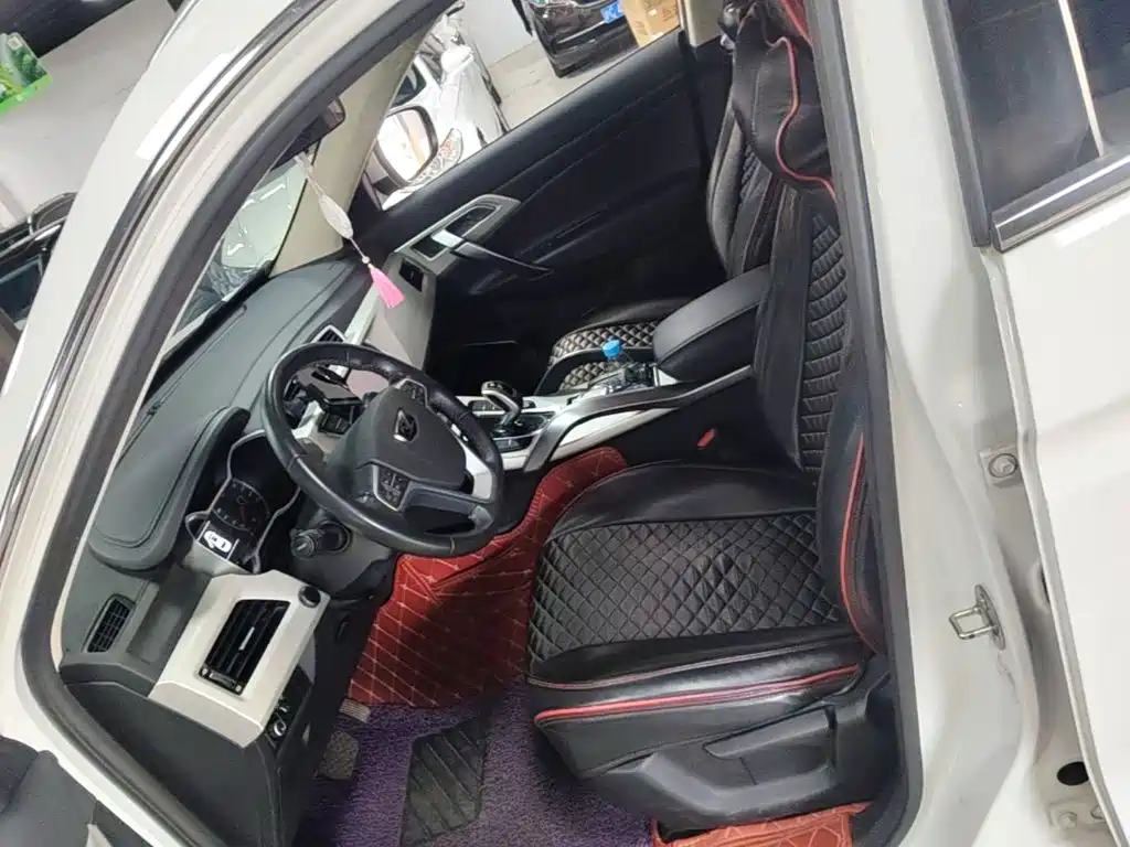 Geely Boyue — миниатюра 15