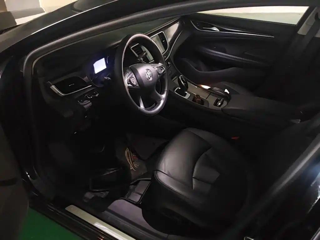 Buick LaCrosse — миниатюра 18