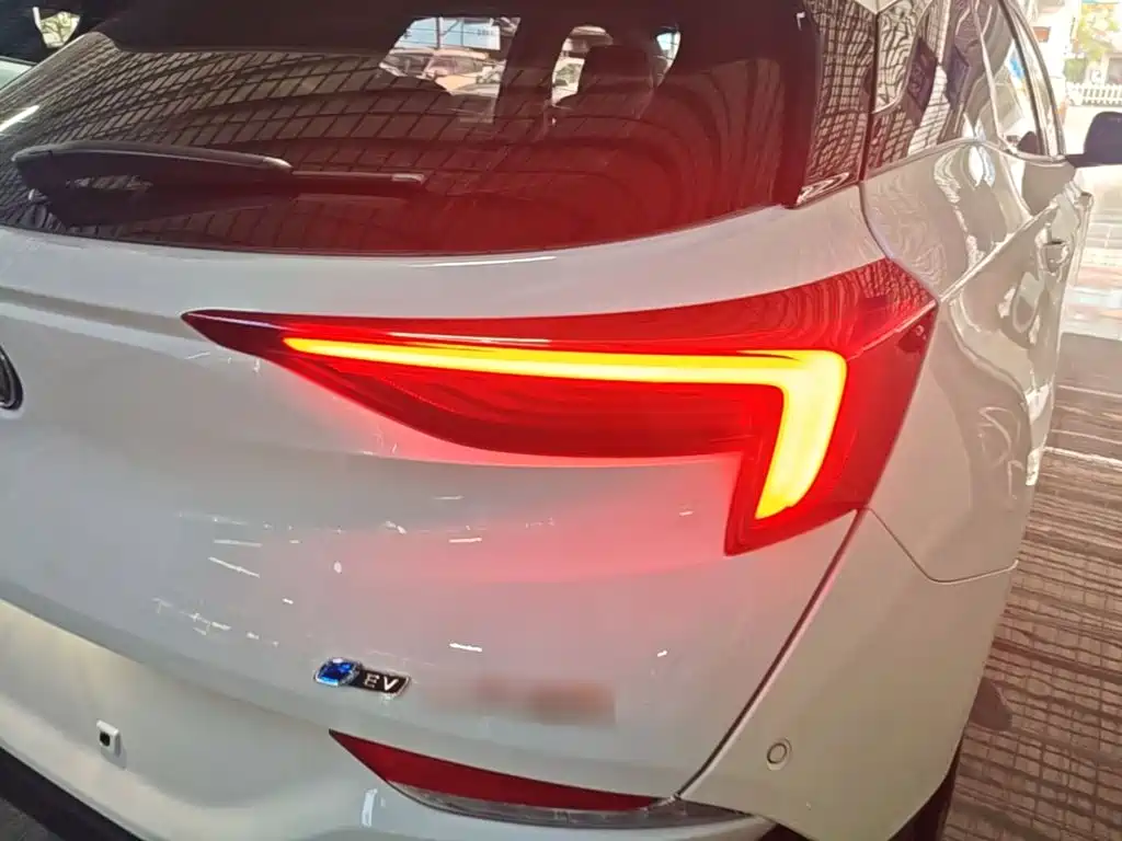 Buick Velite 6 — миниатюра 8