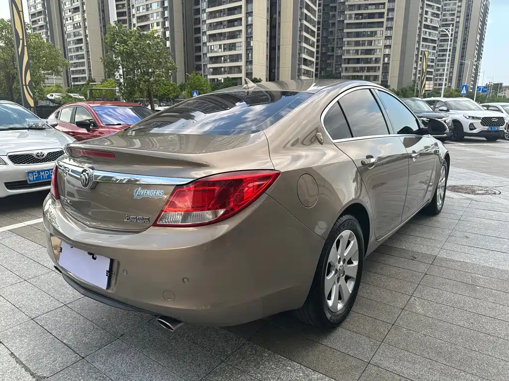Buick Regal — миниатюра 10