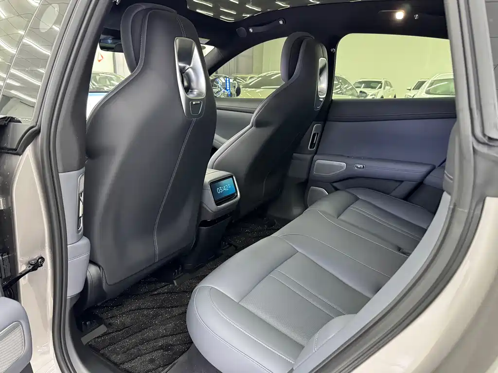 XIAOMI CAR XIAOMI YU7