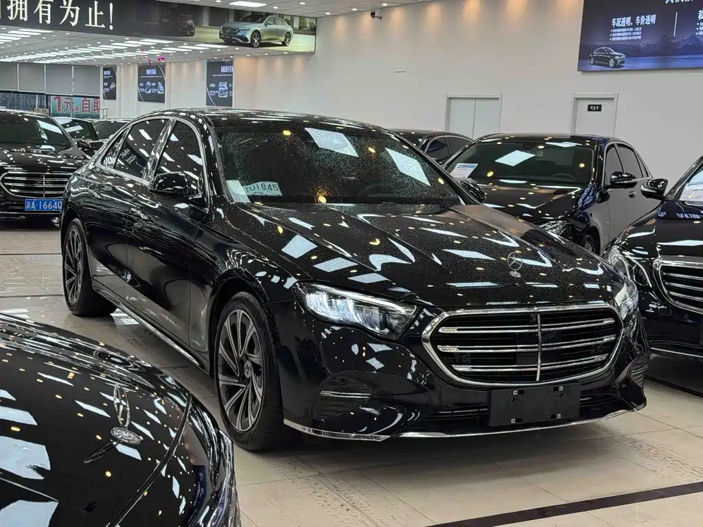 Mercedes-Benz E-Class — миниатюра 3