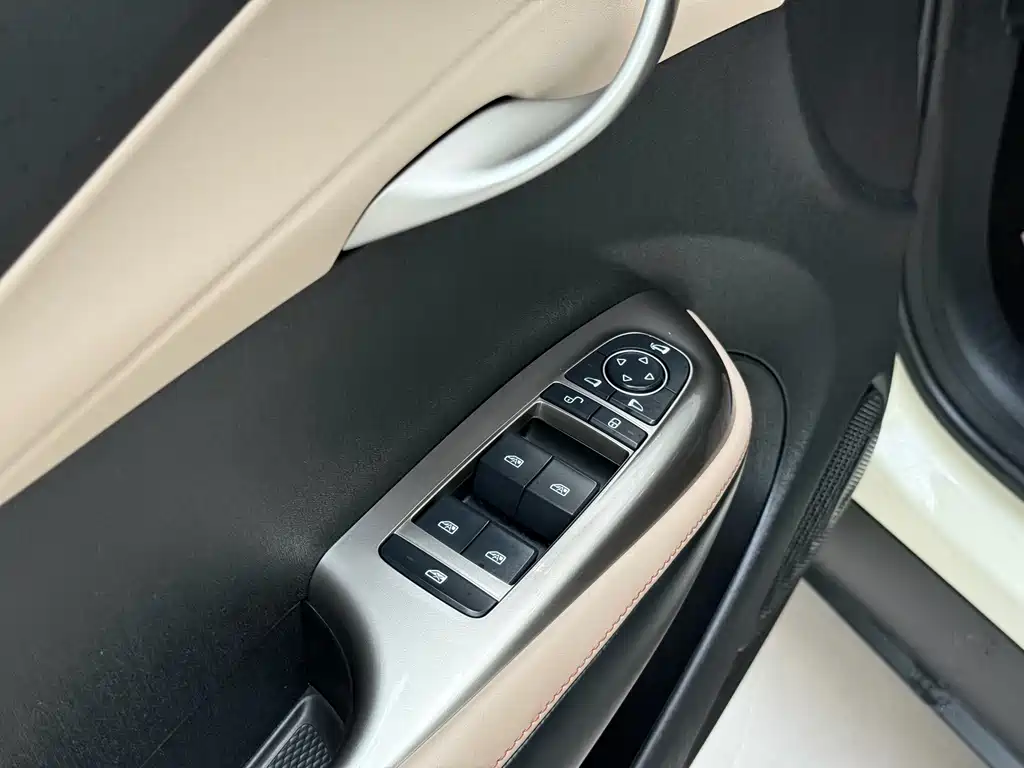 BYD Dolphin — миниатюра 13