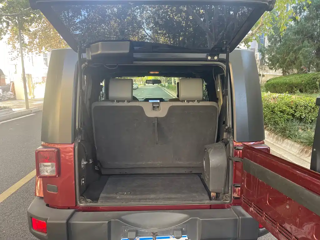 Jeep Wrangler — миниатюра 9