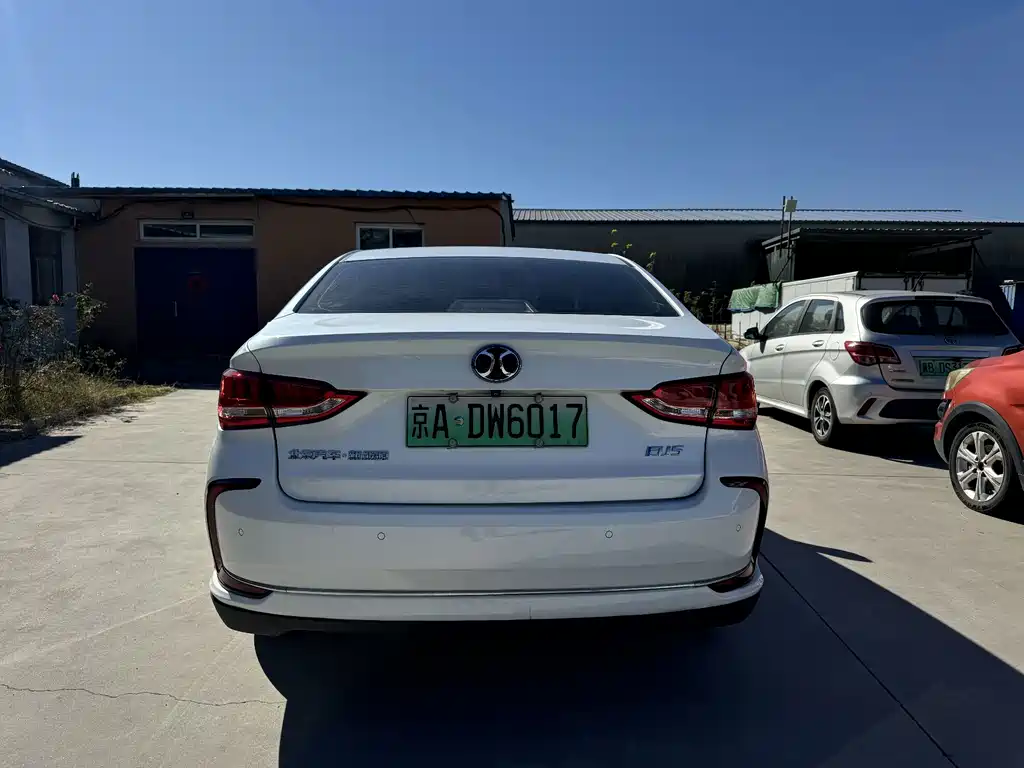 BAIC EU5 — миниатюра 10